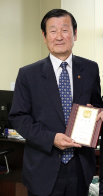 재학생 절반 매월 2∼4회 술 마신다