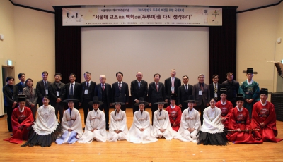 모교, 멸종위기 처한 교조 ‘두루미’(백학) 보호 앞장