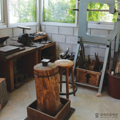 유리지 현대금속공예 아카이브전