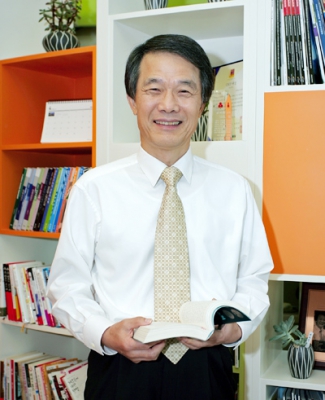 은빛 인생 : 김종훈 한미글로벌 회장 69세 건축학 박사…