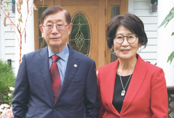 “늘 가슴에 품은 모교, 아버지의 흔적 찾아줘 더 고마웠죠”