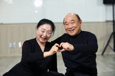 “덜어낼수록 깊어지는 전통춤, 함께 추니 더 좋지요”한국무용 즐기는 박승준·이숙경 동문 부부