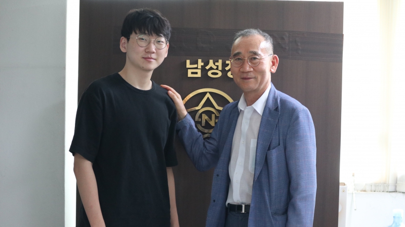 기부자와 장학생의 만남: 박희망 동문과 수능만점 송영준 씨