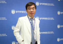 추억의 창: 샤갈의 마을에 내리는 눈