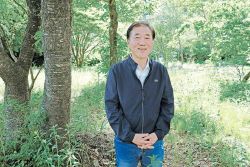 “소똥구리 보존하려 소 두마리 키웁니다” 