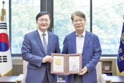 로봇 선구자 김진오 동문 2억원 쾌척