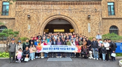 의과대학동창회, 1회 ‘홈커밍 낙산길’…130명 함께 걷다