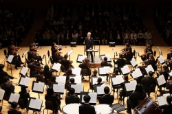 최고경영자과정동창회, 창립 50주년 기념 음악회에 1800명 참석…100기 입학 축하도