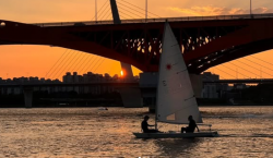 “요트 타며 바람 아니라, 마음 조종하는 법 배워요”