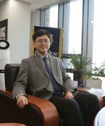 “‘최초 질문’을 던지는 연구, 가능한 구조 만들고 싶다”