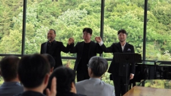 베이스 바리톤, 카운터테너…경계 넘어 만난 두 목소리